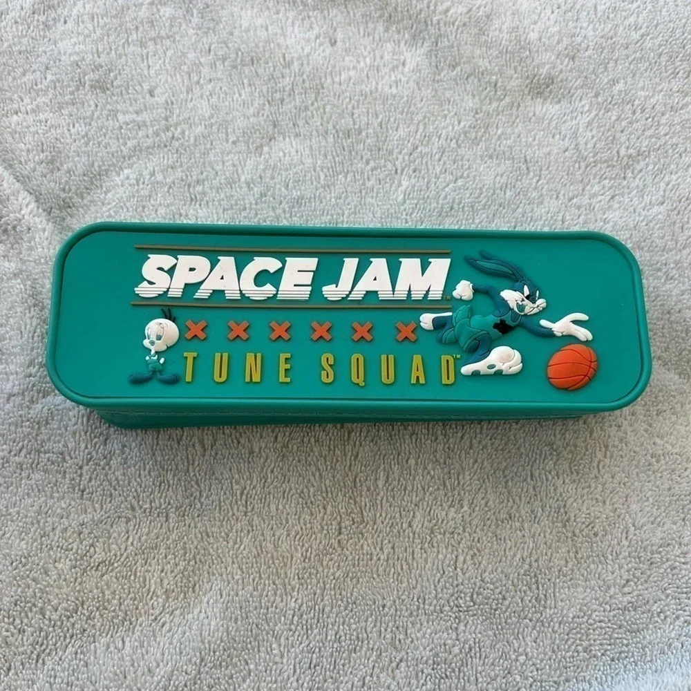 WARNER BROTHERS LOONEY TUNES Squad SPACE JAM A New Legacy green pencils holder
